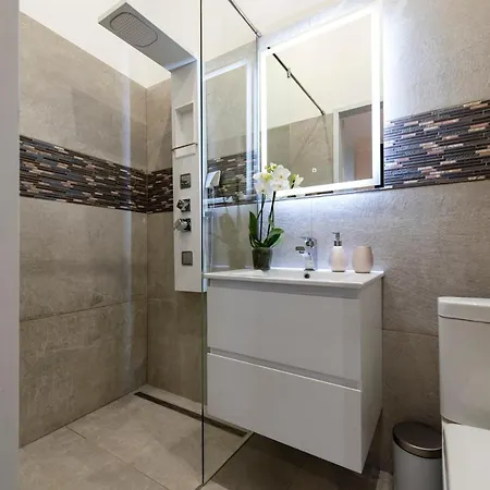 City Centre Deluxe Apartment