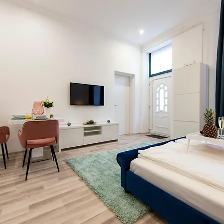 City Centre Deluxe Apartment